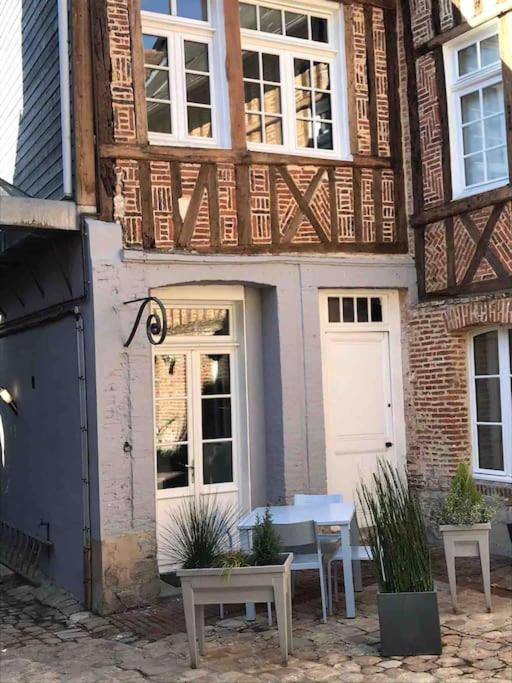 Le Logis De Pelagie Villa Neufchatel-en-Bray Exterior photo